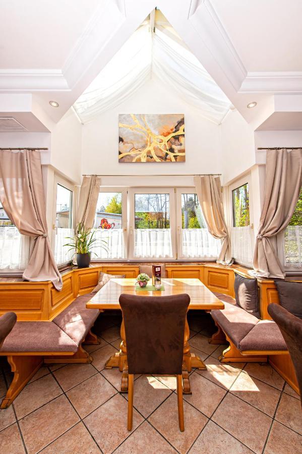 Hotel Wiental Pressbaum المظهر الخارجي الصورة